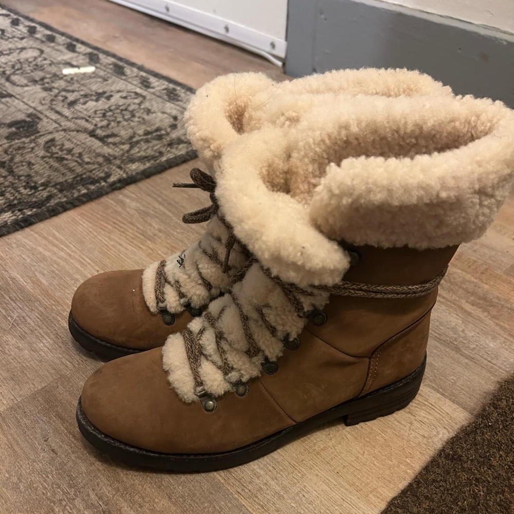 UGG 2024